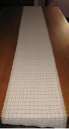 chemin de table (2m10 / 30cm)(32h) (crochet n°1,5)